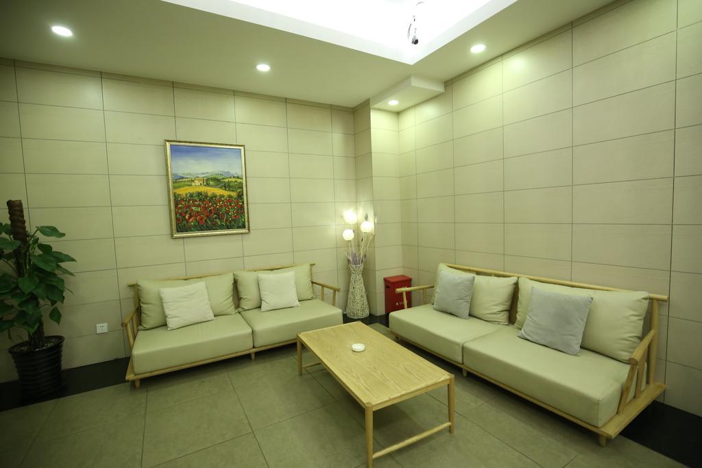 Ji Jing'an Temple Hotel 3*